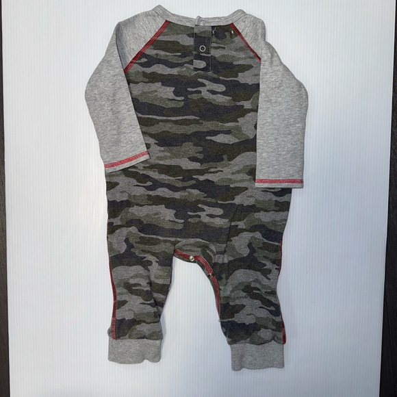 Mud Pie Kids Baby Santa Camo Christmas 1 Pc Boys Outfit Set 9-12 months Boy - Picture 3 of 8
